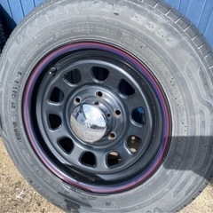 ハイエースタイヤホイールの画像