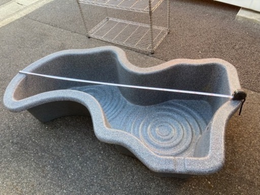 錦鯉、メダカなどの埋込水槽