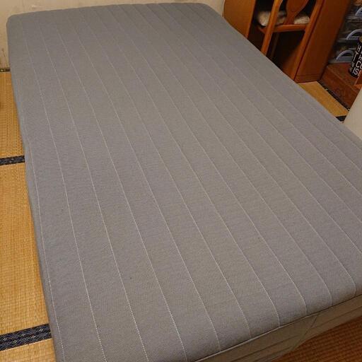 ニトリ　セミダブルのベット