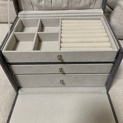 【決まりました】ニトリ ジュエリーボックスの画像