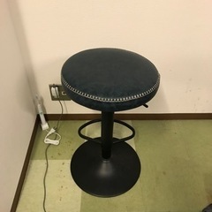 カウンターチェアの画像