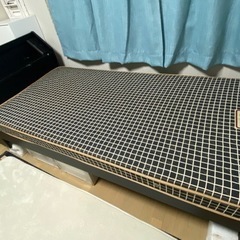 4月末まで！【値下げ】シングルベッド 宮付き コンセント付き 黒