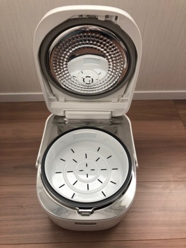 Panasonic 日本製 海外仕様　220V 炊飯器 SR-THB105-W ホワイト