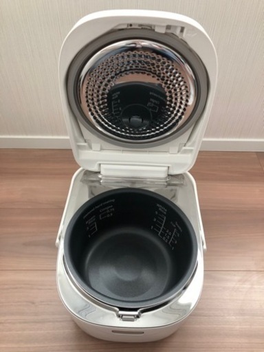 Panasonic 日本製 海外仕様　220V 炊飯器 SR-THB105-W ホワイト