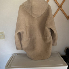 フード付きボアコートの画像