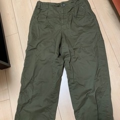 カーキ　サイズフリー　大きめ