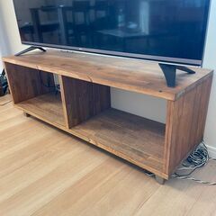 テレビボードの画像
