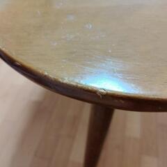 ダイニングテーブルの画像