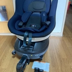 【お譲り先決定】コンビ チャイルドシート　ネイビー　新生児〜使用可能