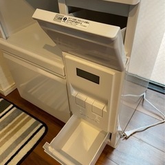 【商品説明書付き】コンセント・米びつ付きキッチン収納棚(SK-306)の画像
