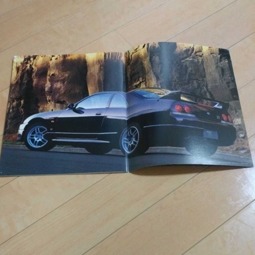 スカイラインGTRー33カタログ 貴重