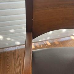 配送も可能です。ダイニングチェアの画像