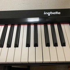 電子ピアノ88鍵の画像