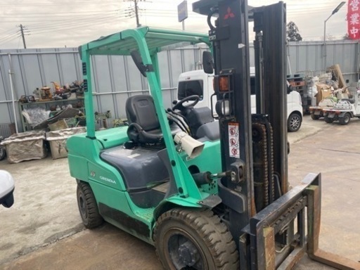 三菱3トン　フォークリフト