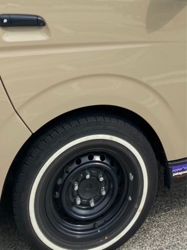 ハイエース　純正ホイール　ホワイトリボンタイヤ