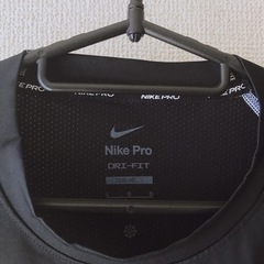 【未使用新品】NIKE/スポーツインナー/Lサイズの画像
