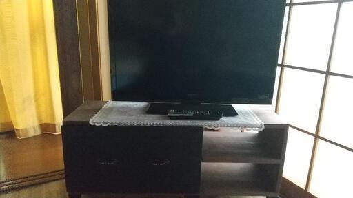 ＡＱＵＯＳ液晶テレビ32型