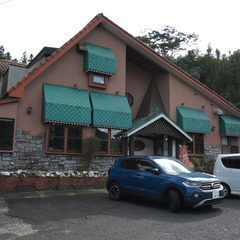 【ぎゅう丸嬉野本店】お客様に嬉しいを届けるホールスタッフ
