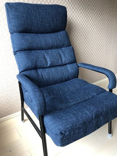 【値下げしました】ニトリ　机パイプ高座いす