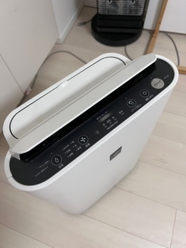 加湿空気清浄機 SHARP 2020年製 プラズマクラスター シャープ KC-L50-W