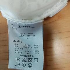 薄めのニットの画像