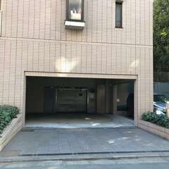☆仲介手数料0円！☆月極駐車場☆渋谷区代々木☆初台☆3.2万円～☆の画像