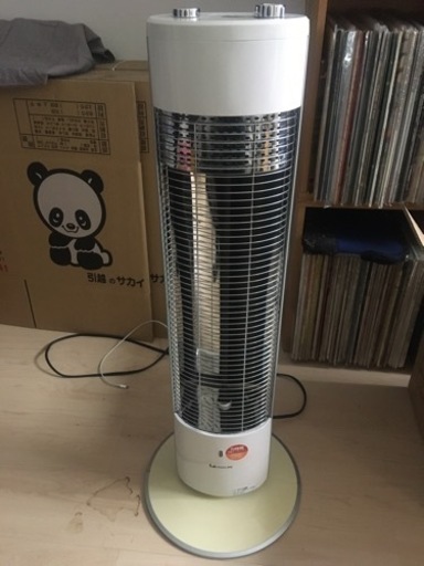 遠赤外線電気ストーブ　コイズミ　KSS-0851