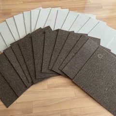 【ニトリ】タイルカーペット　ハーゲン　ブラウン　ベージュ