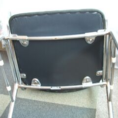 内田洋行 パイプ椅子の画像