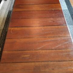 タイヤ付きテーブルの画像