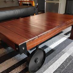 タイヤ付きテーブルの画像