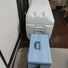 取引中　[ジャンク品]　iglooクーラーボックスの画像