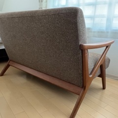 UNICOの2人掛けソファーの画像