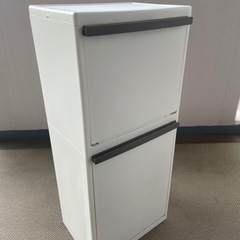 二段式のゴミ箱の画像