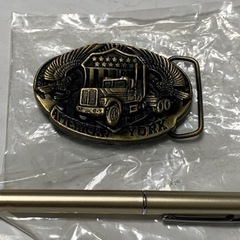 アメリカントラック、バックル