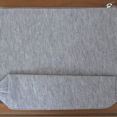【未使用品】ピーターラビットグレーポーチ♪の画像