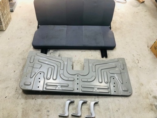 ダイハツ　ハイゼット　リアシートセット　¥12,000