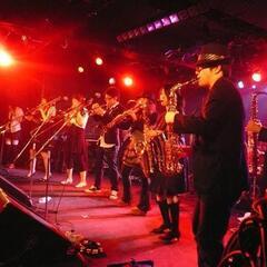 吹奏楽系バンドvo、tp、tb、sax、gt、bs募集です！