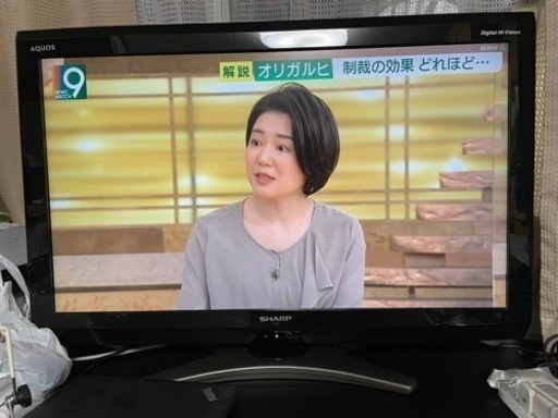 SHARP AQUOS LC-32E7 テレビ