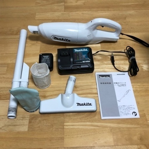 マキタ 充電器式クリーナー CL106FD(高性能フィルター付き)