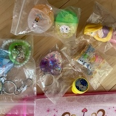 新品　靴下Disney ディズニー　プリンセス　ぬりえ　パズル　ハンコ　キーホルダーの画像