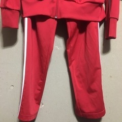 adidas赤ジャージの画像