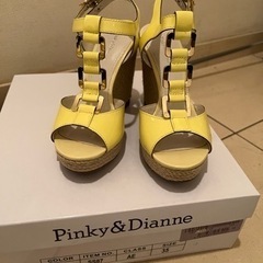 春先にパステルイエロー　ピンキー&ダイアンサンダル未使用