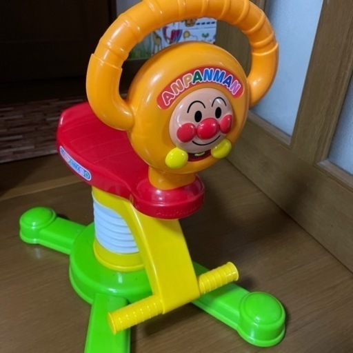 アンパンマン乗れるおもちゃ