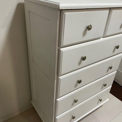 アンティーク風チェストの画像