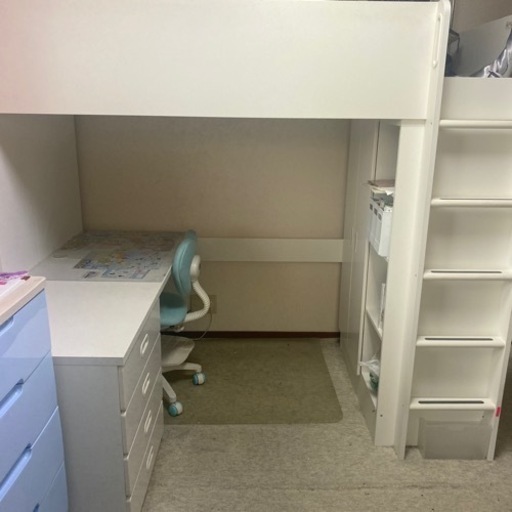 IKEAロフトベッド　机　クローゼット一体型