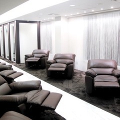 ラスト１名様　時給1700円未経験1300円アイリストの画像