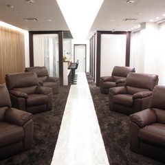 ラスト１名様　時給1700円未経験1300円アイリストの画像