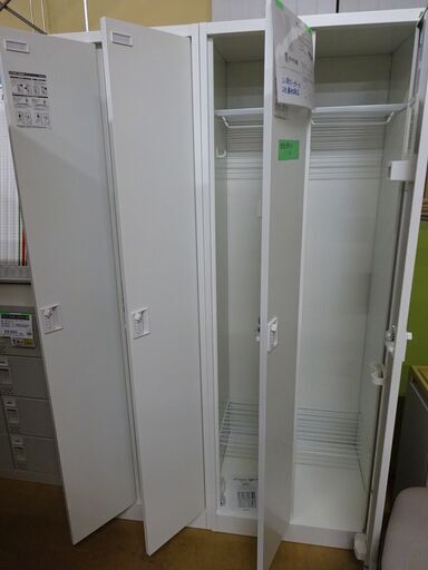 【愛品倶楽部柏店】オカムラ　2×2人用ロッカー2台セット　FZシリーズ