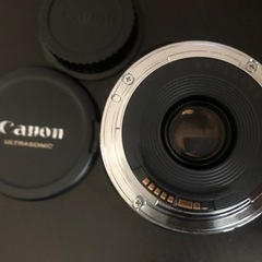 Canon zoom Lens EF 20-35mm 1:3.5-4.5の画像